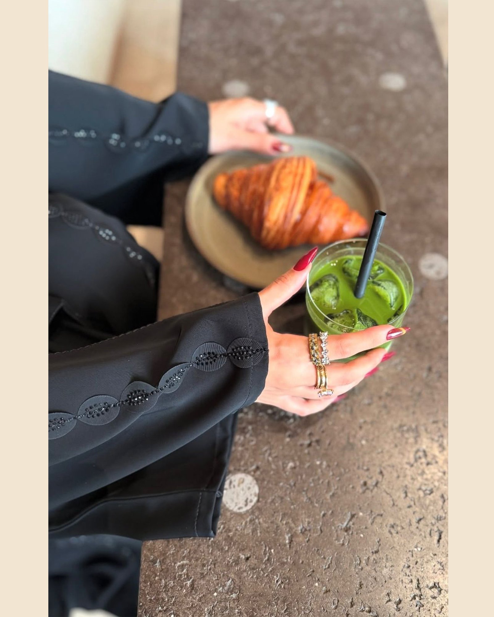 Noir Celeste Abaya - 33D46 - Image 4